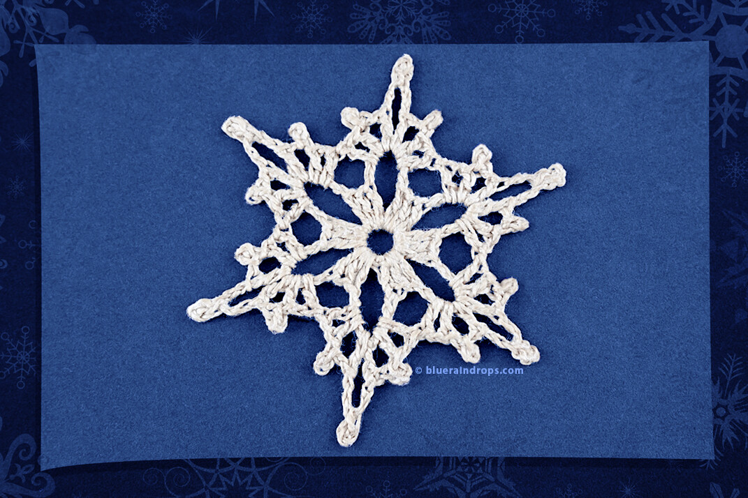 Tiny Snowflake Crochet Pattern - Blueraindrops Arts and Crafts